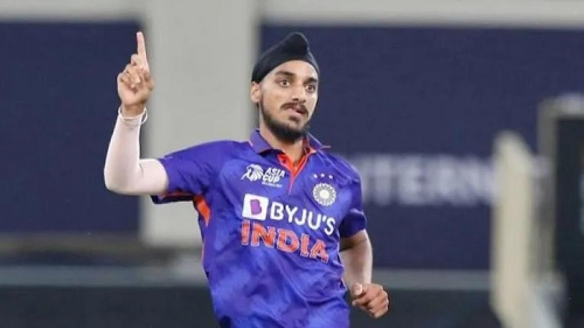 Arshdeep Singh Asia Cup: 'रात गई बात गई, अब हम अगले गेम को देखेंगे', ट्रोलिंग पर बोली अर्शदीप सिंह की फैमिली
