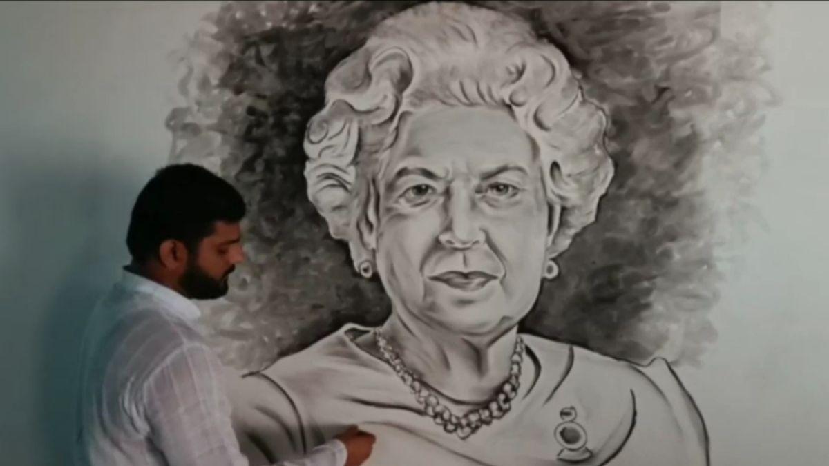 जूनियर आर्टिस्ट ने दीवार पर बना दी क्वीन एलिजाबेथ-II की पोर्ट्रेट.