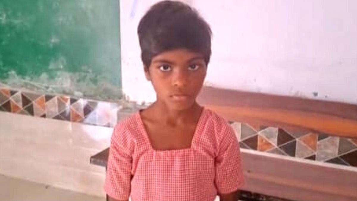 स्कूल में 18 घंटे तक बंद रही बच्ची