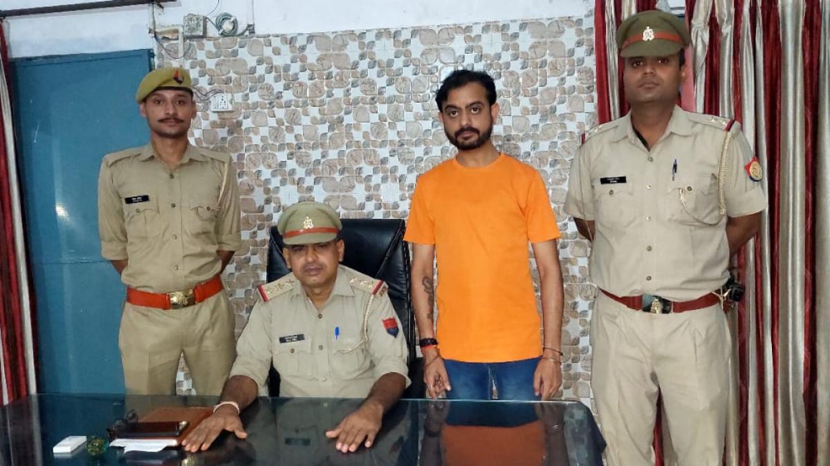 पुलिस की गिरफ्त में वन मंत्री का भतीजा