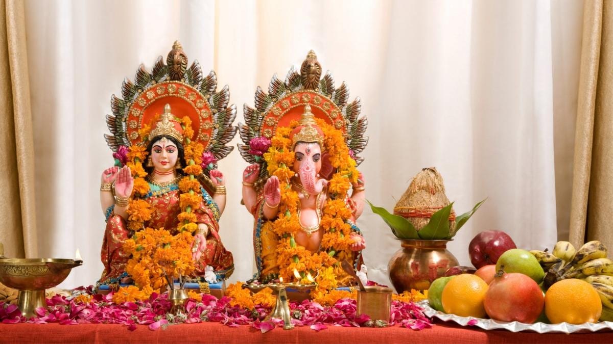 Diwali 2022 Timings & Shubh Muhurat: दिवाली का त्योहार आज, जानें शुभ मुहूर्त, टाइमिंग, पूजन विधि और महाउपाय - Diwali 2022 Timings Shubh Muhurat 24 october pujan vidhi samagri mantra mahaupay ...