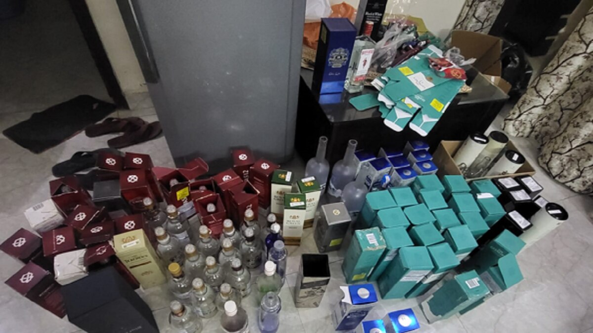 दिल्ली में रैकेट का पर्दाफाश