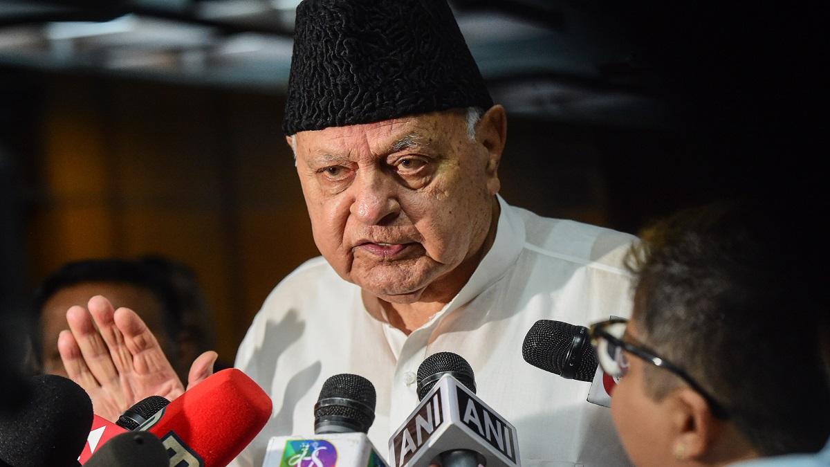 जम्मू-कश्मीर के पूर्व CM फारूक अब्दुल्ला (फाइल फोटो)