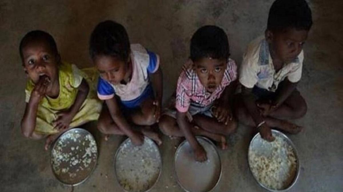 ग्लोबल हंगर इंडेक्स में लुढ़का भारत (फाइल फोटोः पीटीआई)