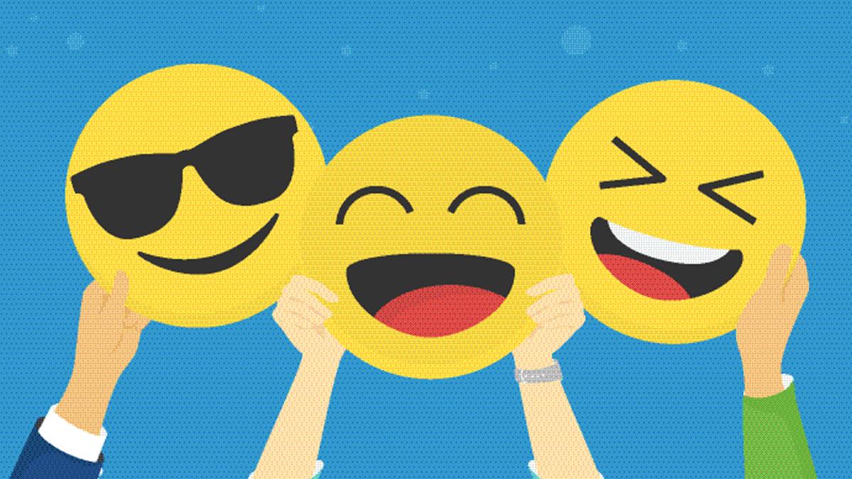 Funny Jokes: 80 साल की उम्र में भी बीवी को डार्लिंग कहने की बुजुर्ग ने बताई ये मजेदार वजह - old age love life Viral jokes in hindi Voter funny Chutkule facebook Funny Jokes: 80 साल की उम्र में भी बीवी को डार्लिंग कहने की बुजुर्ग ने बताई ये मजेदार वजह - old age love life Viral jokes in hindi Voter funny Chutkule facebook
