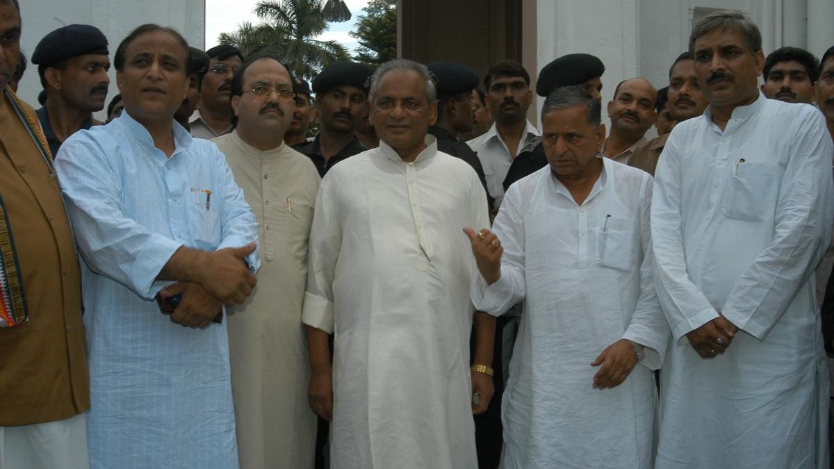 जनेश्वर मिश्र-मोहन सिंह-आजम से कल्याण तक मुलायम सिंह की दोस्ती 'अमर' रही