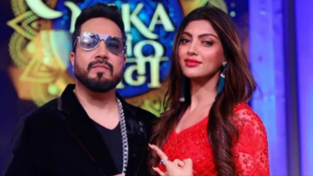 मीका सिंह, आकांक्षा पुरी 