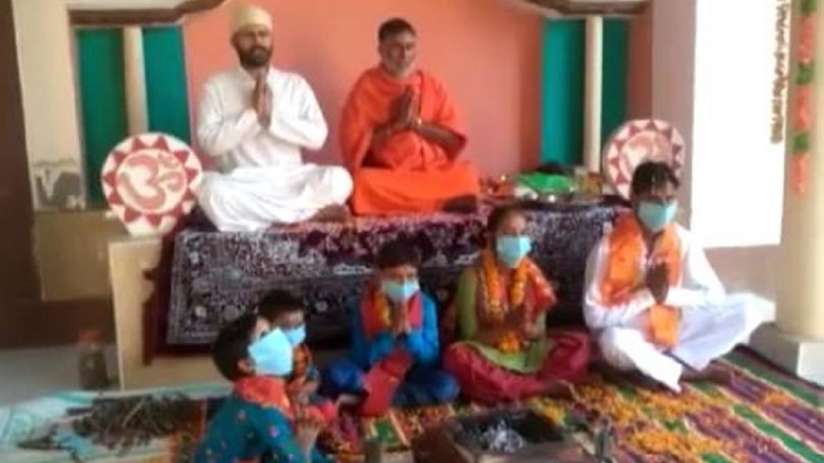 मुजफ्फरनगर में मुस्लिम परिवार ने अपनाया हिंदू धर्म