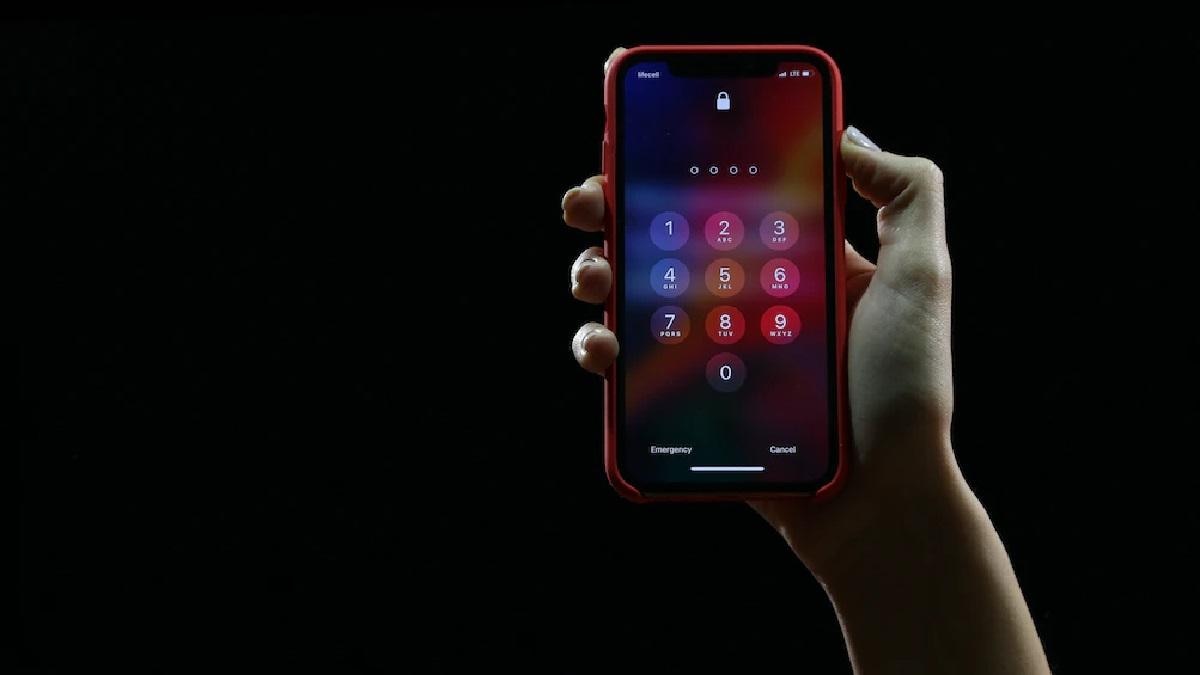 कहीं आपका पासवर्ड तो नहीं चोरी कर रहे ये ऐप्स (फोटो- Unsplash)