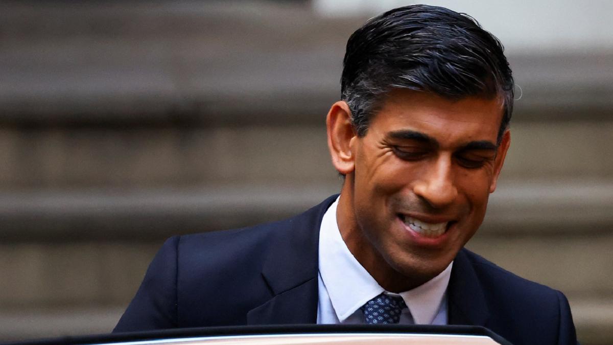 'किसी ने बताई लोकतंत्र की हत्या तो किसी ने कहा बिना चुने गए पीएम....' भारतीय मूल के ऋषि सुनक की जीत पर क्या बोले ब्रिटिश अखबार