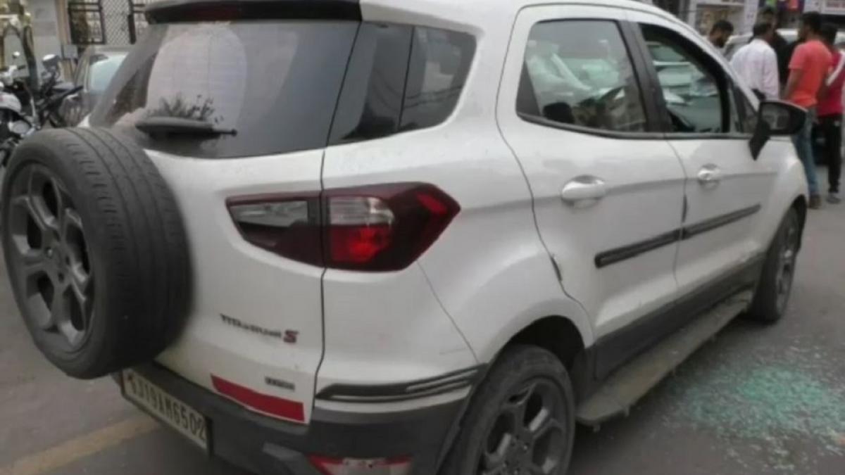 आप नेता सोलंकी की कार से 20 लाख रु लेकर भागे बदमाश