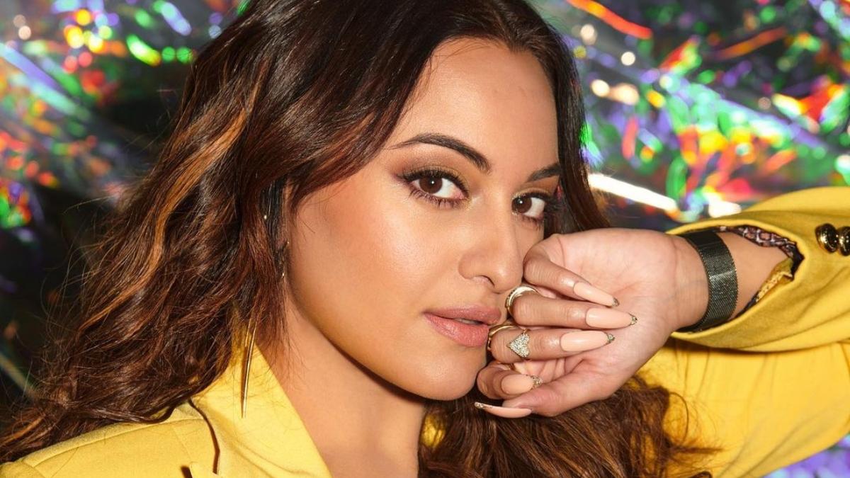 सोनाक्षी सिन्हा