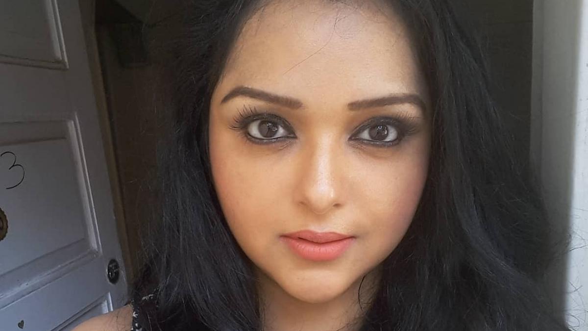 एक फैसले ने बदली ग्लैमरस भोजपुरी एक्ट्रेस की जिंदगी, खत्म हुआ करियर! - Bhojpuri Actress sonali joshi career destroy pawan singh nirhua tmovb - AajTak