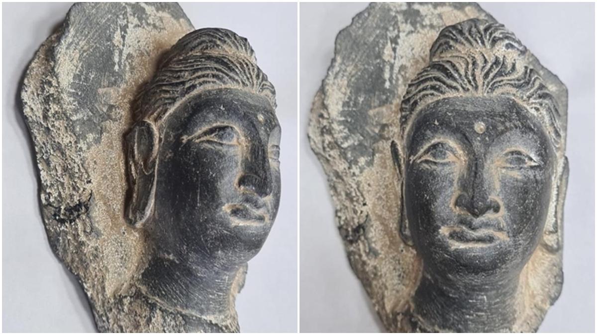 विदेशी नागरिक के पास से अटारी में जब्त की गई है यह मूर्ति.  