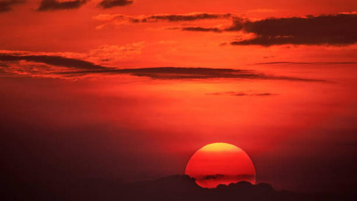 सूर्यास्त के बाद भूलकर भी न करें ये काम (PC: Getty Images)