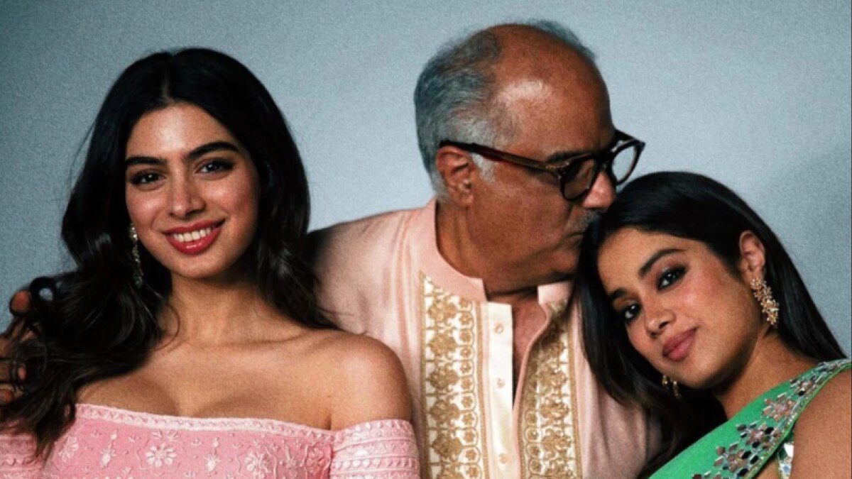 खुशी कपूर, बोनी कपूर, जाह्नवी कपूर 