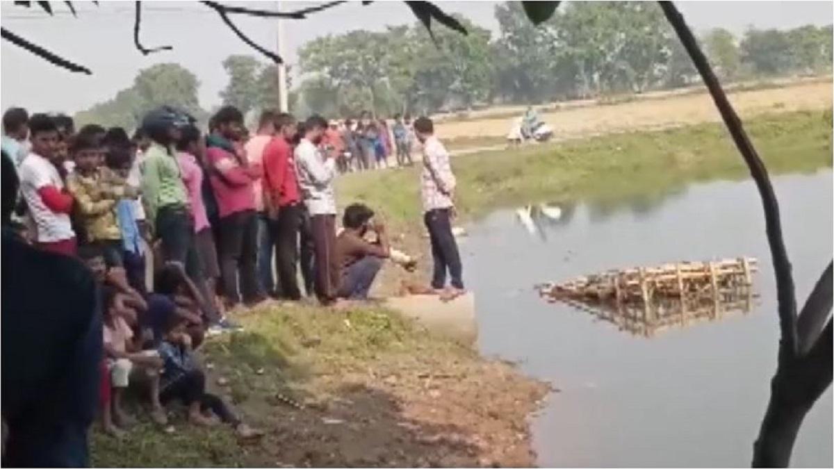 पुलिस ने मां-बेटी के शव को पोस्टमार्टम के लिए भिजवाया.