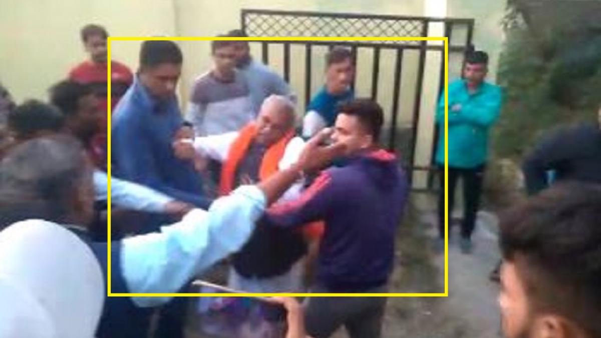 मंत्री सुखराम चौधरी से हुई धक्का-मुक्की