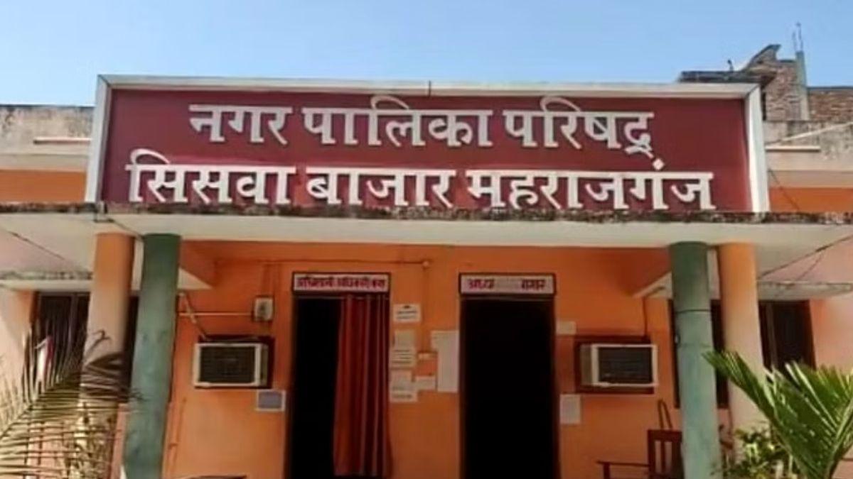 31 अगस्त 2022 को पति गिरजेश कुमार को प्रमोशन देकर लिपिक बनाया (सांकेतिक फोटो)