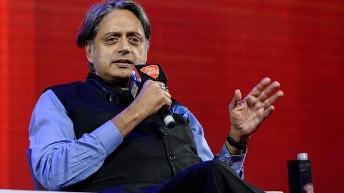 'मैं इंटेलेक्चुअल, लेकिन एंटी इंडियन-एंटी मोदी नहीं', छलका शशि थरूर का दर्द 