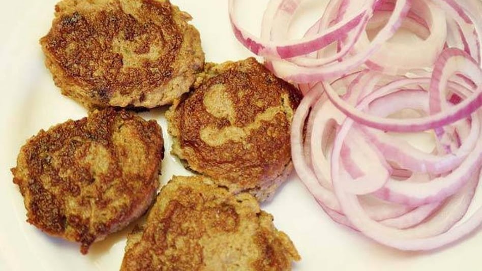 Tunday kabab: 100 से ज्यादा मसाले, भोपाल से कनेक्शन, दिलचस्प हैं लखनऊ के टुंडे कबाब से जुड़े किस्से - Tunday kababi lucknow history Why is it called Tunday Kabab Galouti Kabab authentic