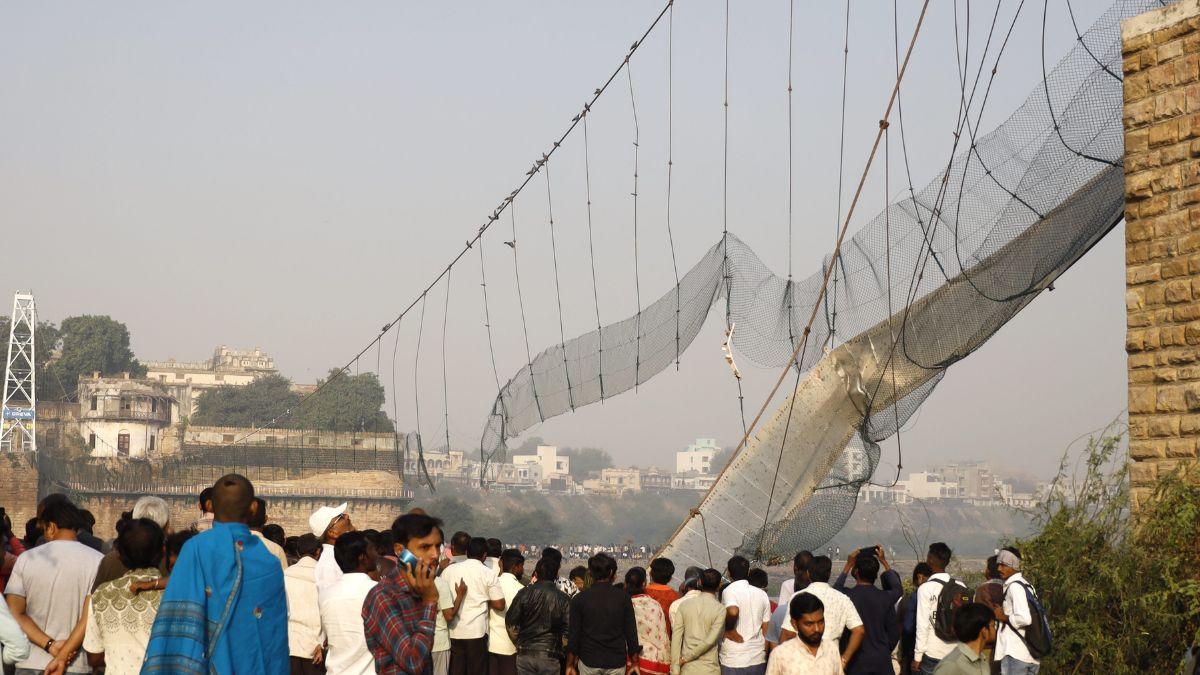 Oreva कंपनी के मैनेजर ने मोरबी घटना को 'एक्ट ऑफ गॉड' बताया, मचा बवाल - morbi tragedy was the will of God says manager of the Oreva company in court ntc - AajTak
