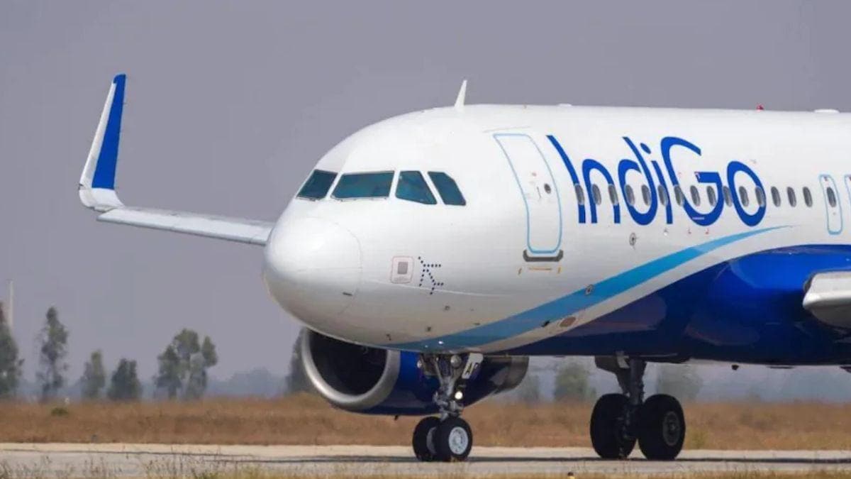 Indigo की फ्लाइट में तकनीकी खराबी, मुंबई जा रहा विमान कोलकाता वापस लौटा, 156 यात्री थे सवार - Kolkata to Mumbai Indigo flight returns AFTER technical issues NTC - AajTak