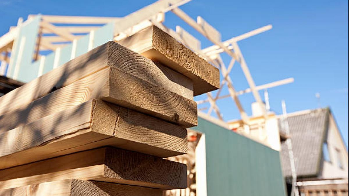 घर में कभी नहीं रखना चाहिए इस तरह की लकड़ी से बना सामान (Photo: Getty Images)