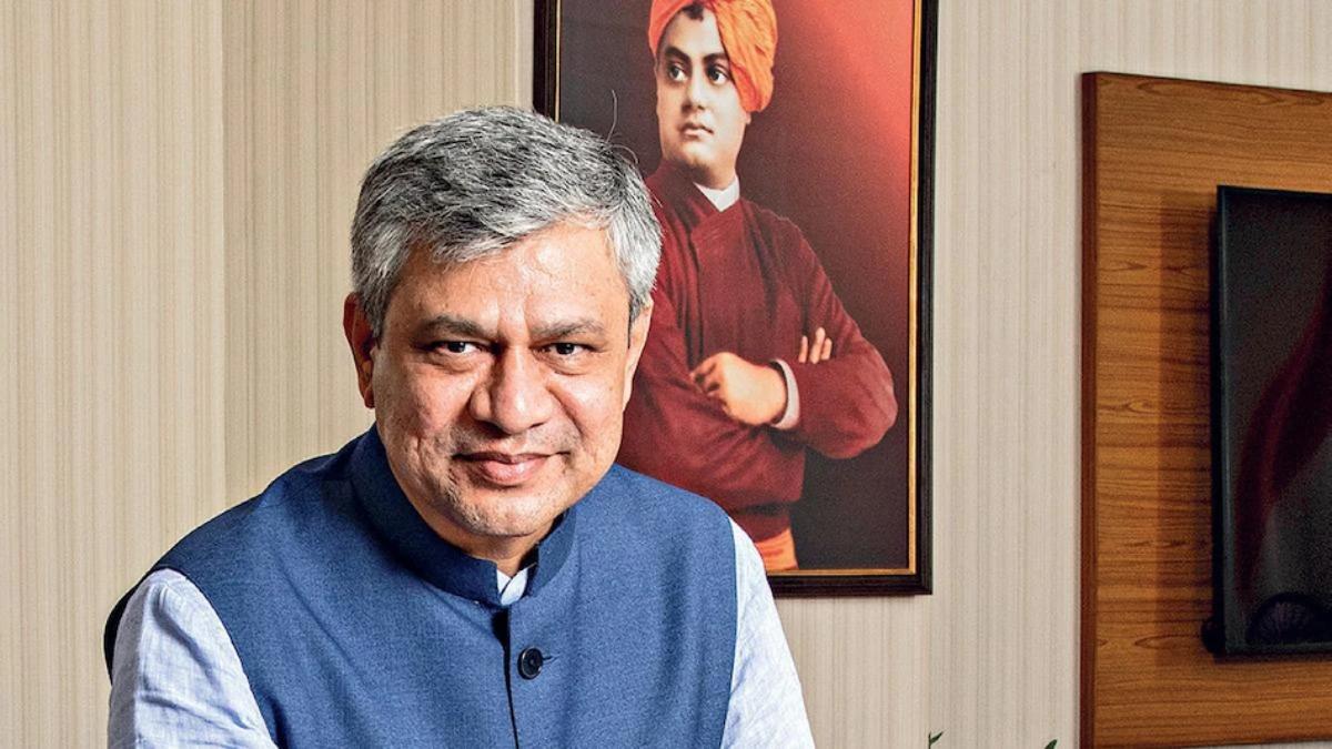 अश्विनी वैष्णव ने STPI के कार्यक्रम को किया संबोधित