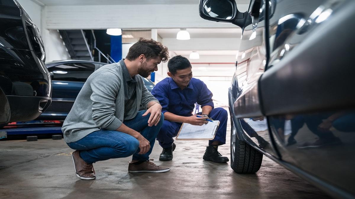 कार मेंटेनेंस से जुड़ी ये बेसिक चीजें पता हैं? तो नहीं काटने पड़ेंगे सर्विस सेंटर के चक्कर
