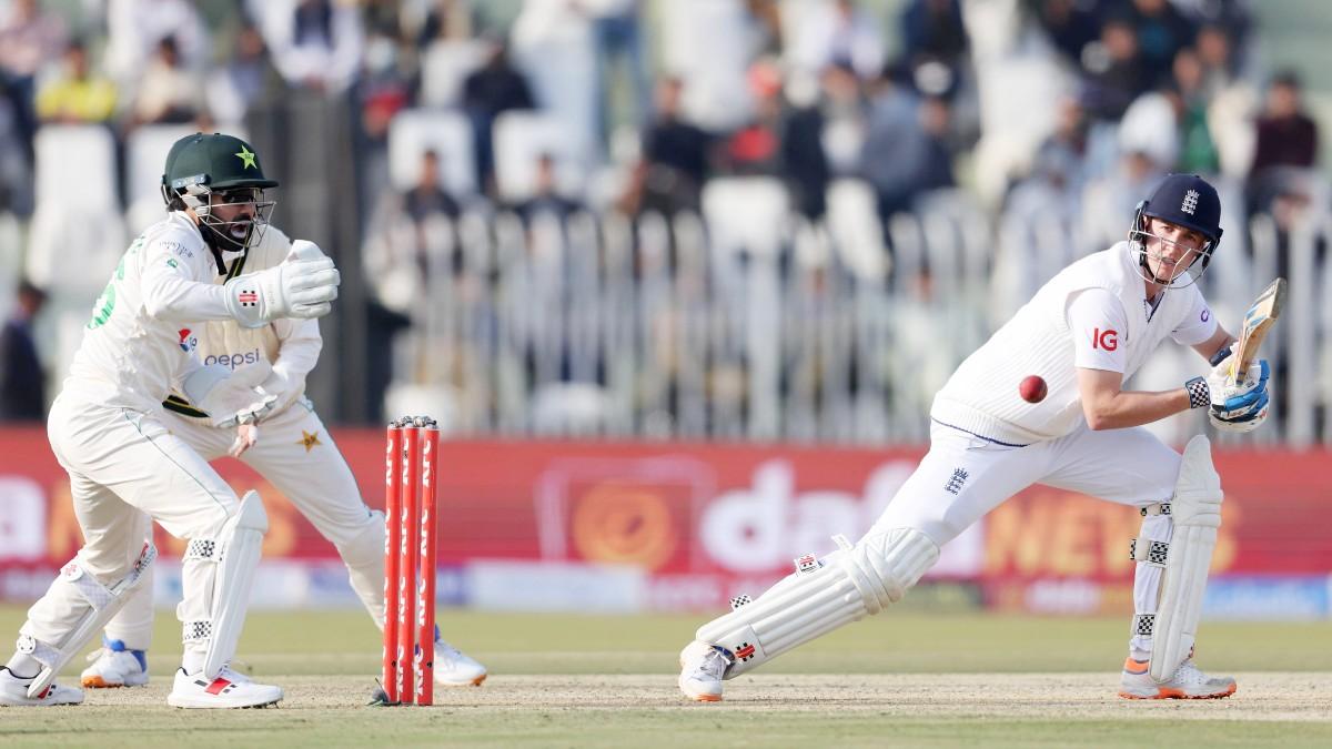 England vs Pakistan Test: 'इंग्लैंड को एक हजार रन बनाने चाहिए', पाकिस्तानी गेंदबाजों की पिटाई देख यूजर्स ने किया ट्रोल