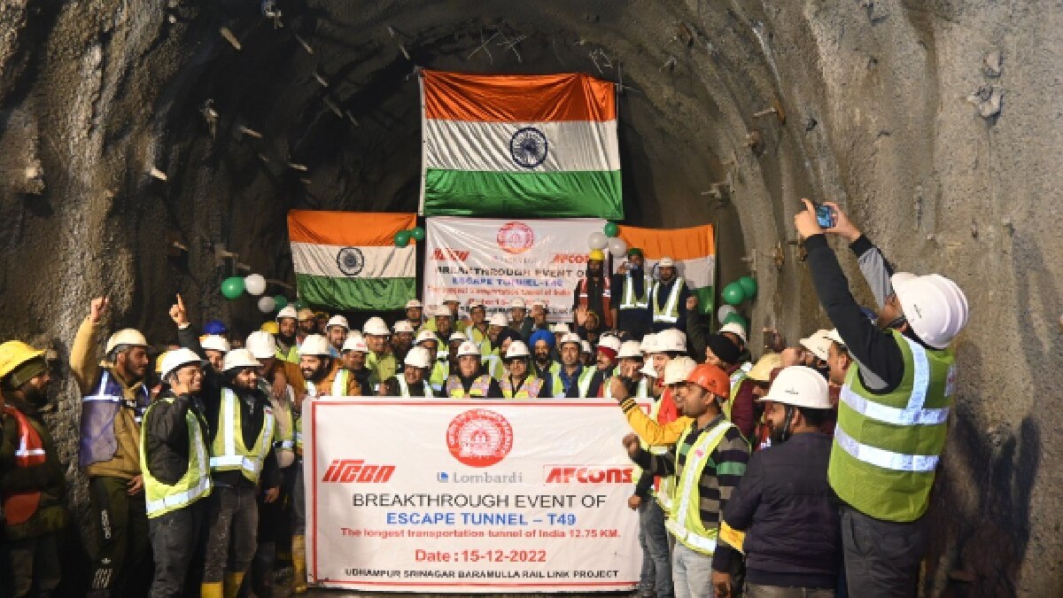 भारत की सबसे लम्‍बी एस्‍केप टनल टी-49 