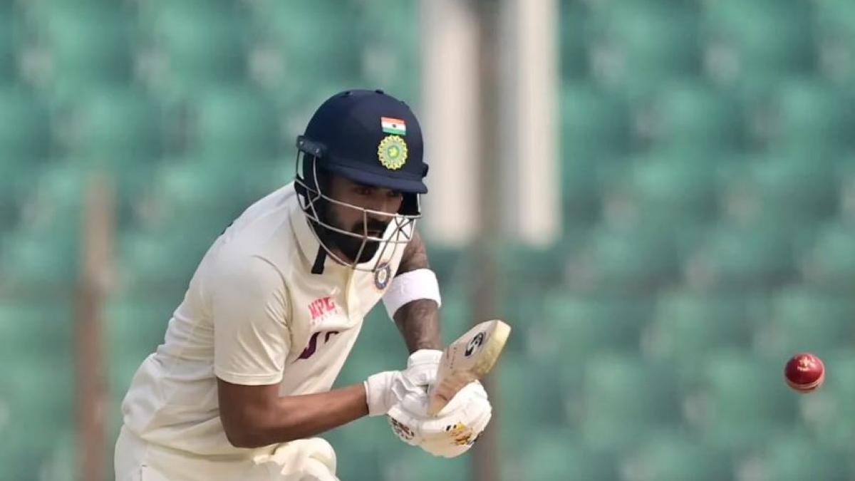 IND vs BAN 2nd Test: 'डस्टबिन में डालो...', केएल राहुल के फ्लॉप शो पर भड़के फैन्स