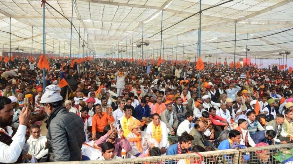 LIVE: दिल्ली में किसानों का हुजूम, रामलीला मैदान पहुंचे 7 राज्यों के 40 हजार 'अन्नदाता' - farmers protest as Kisan Garjana rally at Ramleela Ground Delhi ntc - AajTak