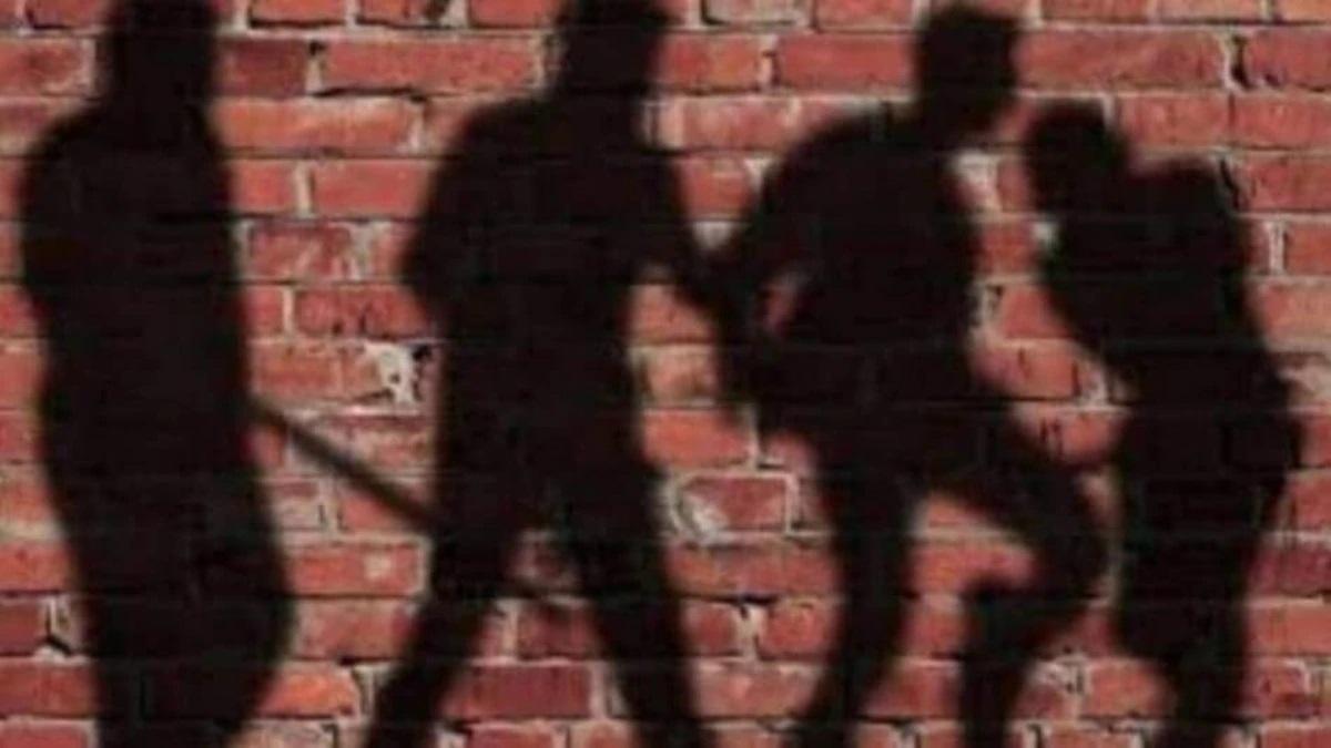 'Closed' के बाद भी खाना परोसने की जिद पर अड़े बदमाशों का रेस्टोरेंट स्टाफ पर हमला, 5 गिरफ्तार