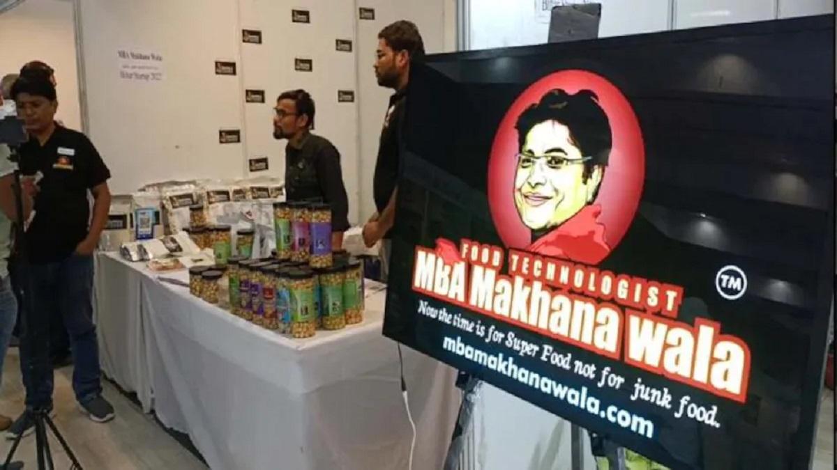 MBA Makhana wala ( Pic credit: Kisan Tak)