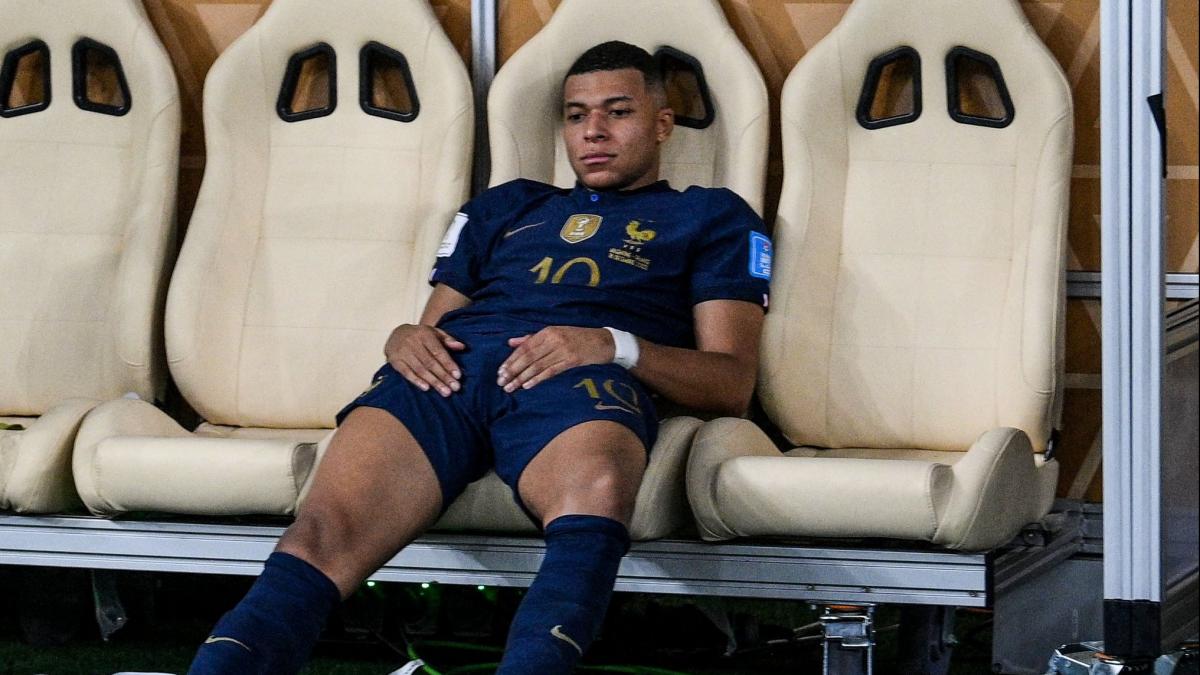 Kylian Mbappé FIFA World Cup 2022: एक अकेला एम्बाप्पे...फाइनल में हैट्रिक जमाने वाला 23 साल का लड़का, जिसने अर्जेंटीना की सांसें रोक दी थी