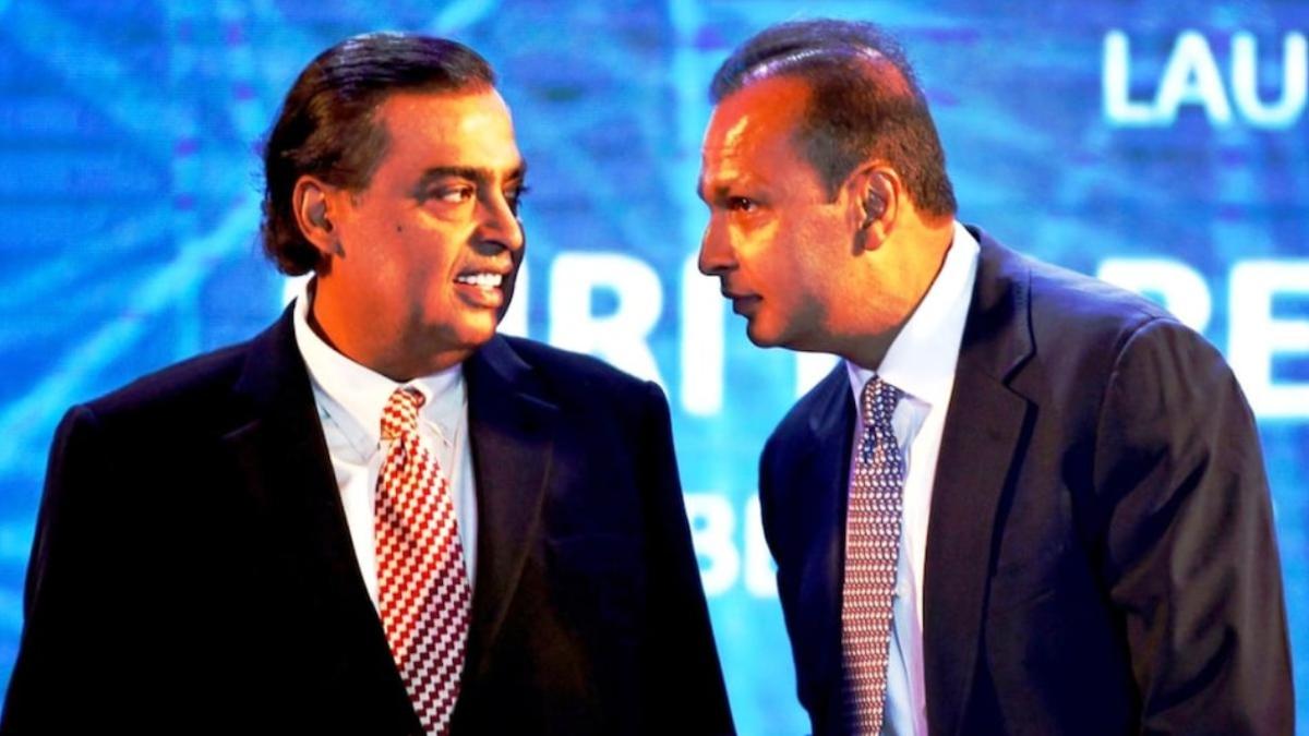 मुकेश अंबानी और अनिल अंबानी (फाइल फोटो)