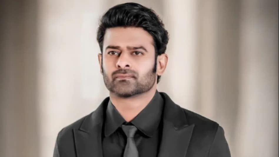 Prabhas Wedding Plans: कब शादी करेंगे प्रभास? वेडिंग प्लान्स पर तोड़ी चुप्पी, जवाब सुनकर होंगे हैरान! - Adipurush actor Prabhas reveals his marriage plans and it has connection with salman ...