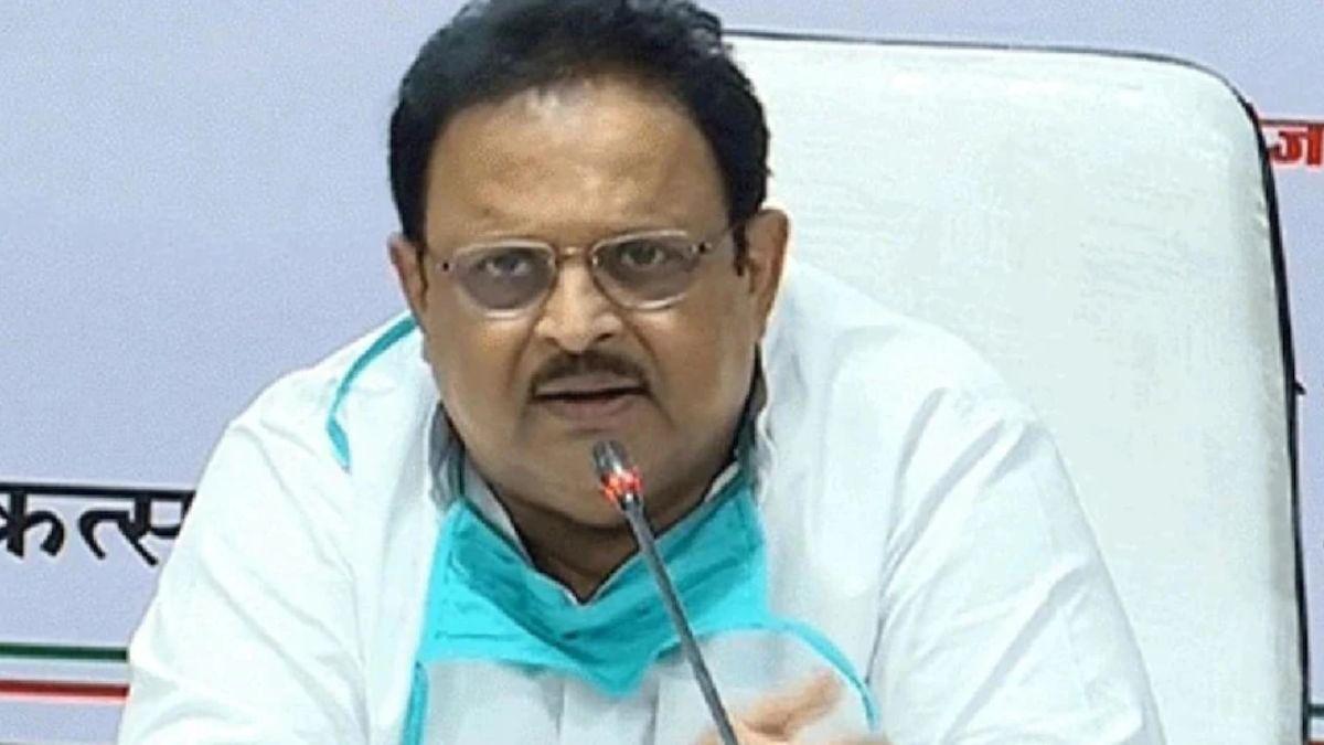 गुजरात के कांग्रेस प्रभारी ने दिया इस्तीफा. 