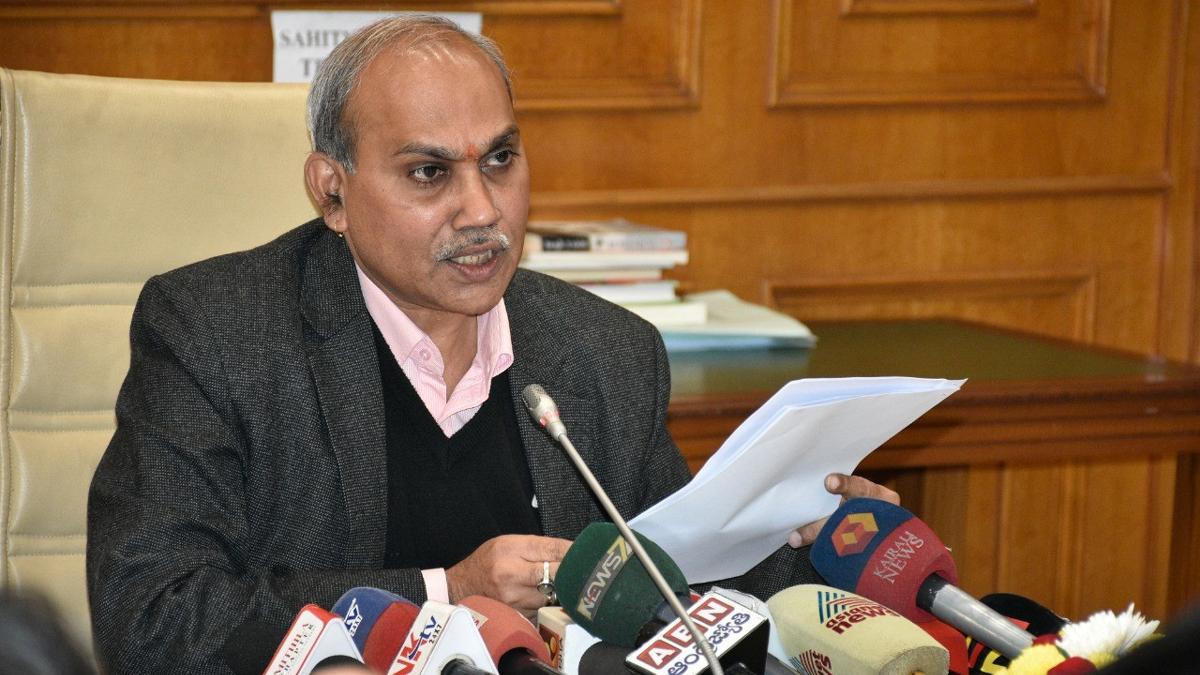 साहित्य अकादेमी के सचिव डॉ के श्रीनिवासराव