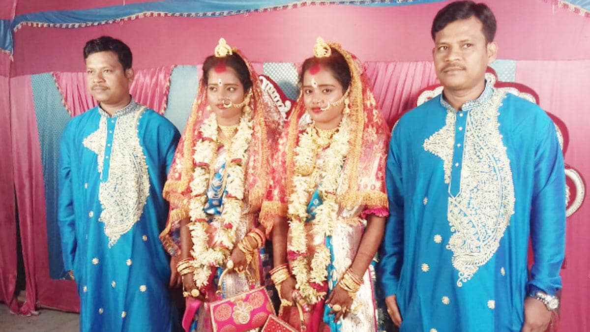 जुड़वा बहनों के दूल्हा बने जुड़वा भाई...एक साथ जन्में, एक ही साथ बड़े हुए, अब एक ही मंडप में लिए फेरे - twin brother and sister got married same day time Burdwan