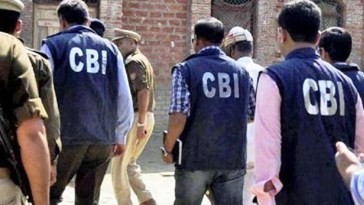 रेलवे के डिप्टी चीफ इंजीनियर को रिश्वत लेते पकड़ा.  (Representational image)