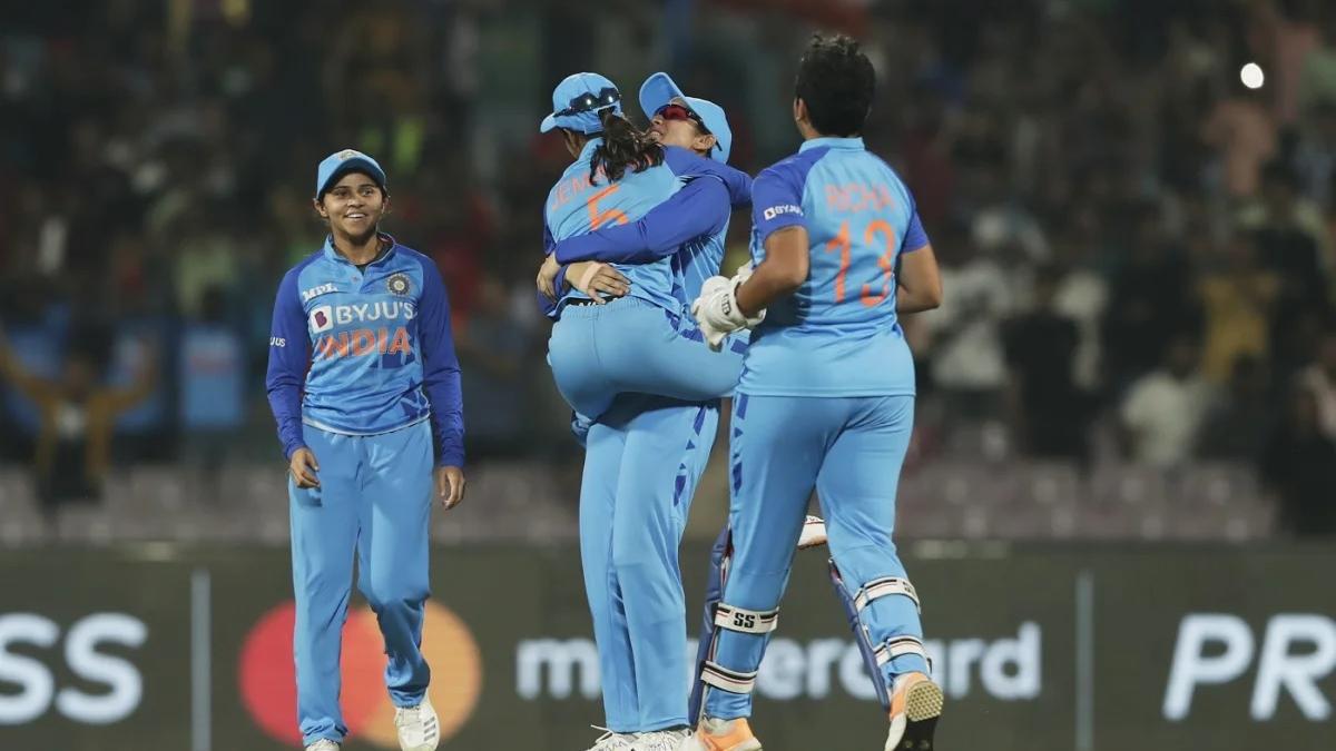 महिला क्रिकेट टीम ने कर दिया कमाल