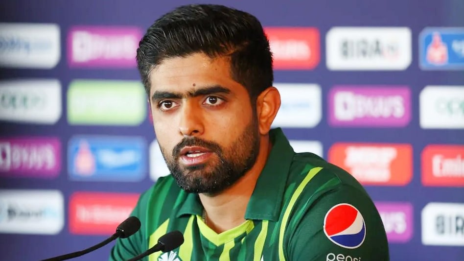 शोएब अख्तर का बाबर आजम पर बड़ा हमला, कहा- "पहले बोलना सीखे बाबर..." Babar Azam Video: बाबर आजम हनी ट्रैप में फंसे? सामने आया वायरल वीडियो का सच - Babar Azam Honey Trap scandal Pakistan captain babar alleged involvement in sexting video photos tspo - AajTak