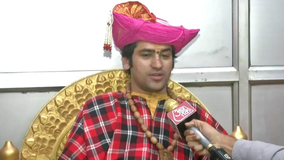 धीरेंद्र शास्त्री का Aajtak पर बड़ा खुलासा. 