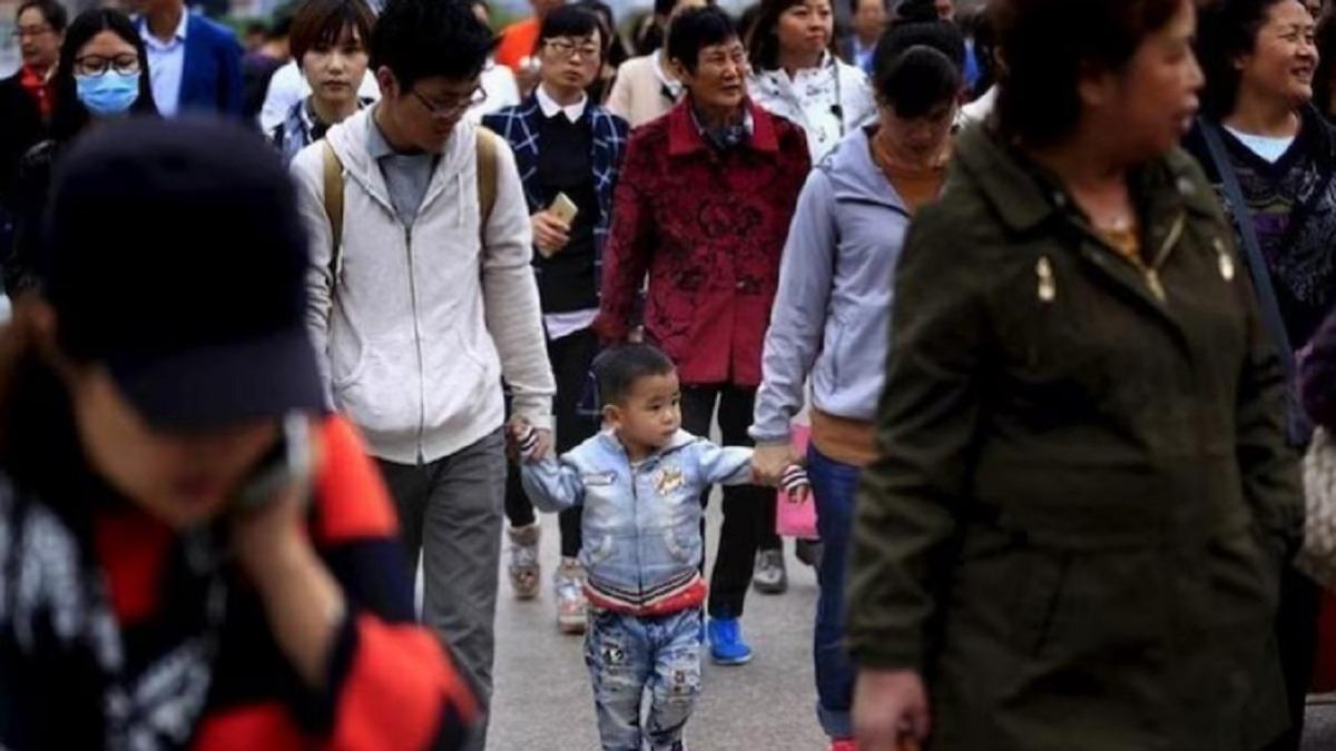 बिना शादी बच्चा पैदा करने वालों के लिए चीन लाया नया नियम