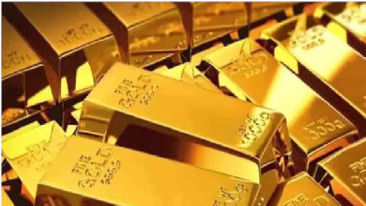 Gold Price Today: सोना हुआ सस्ता, चांदी के दाम स्थिर! जानें आज क्या है 10 ग्राम गोल्ड का रेट