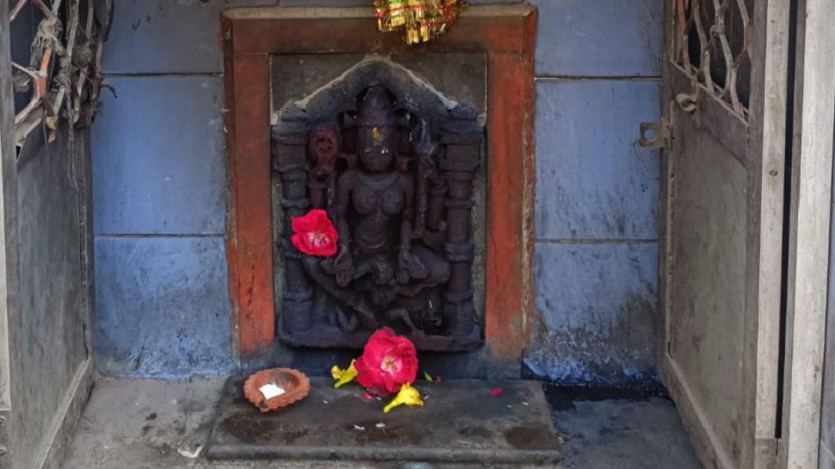 स्याही से होता है मां सरस्वती का अभिषेक