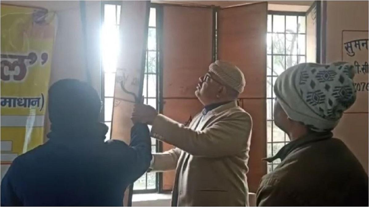 दो साल पहले ही बना है पंचायत भवन.